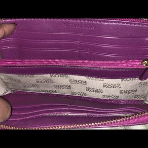 MK WALLET - gently used